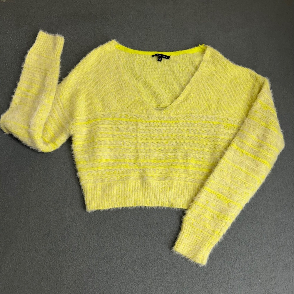 Kendall & Kylie Sweater Womens S Yellow Fuzzy V-Neck Cropped Knit Pullover